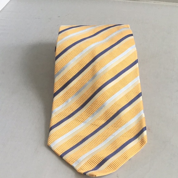 JoS.A. BANK SILK TIE. - Picture 3 of 4